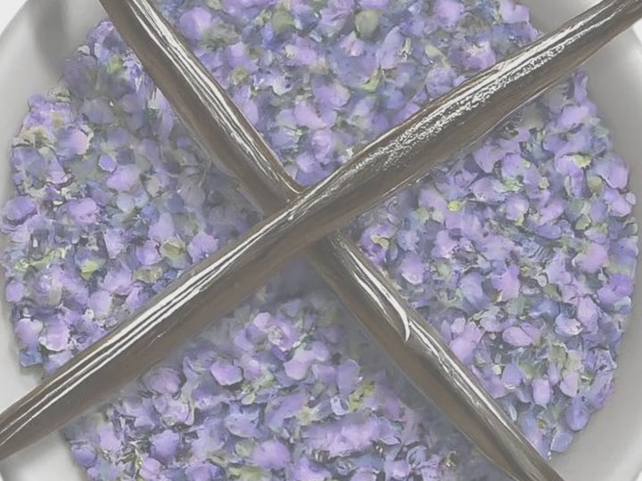 Muted Video showing text fragrance description for Lavender Vanilla. Sweet, creamy vanilla notes blend  seamlessly with the pure essence of lavender essential oil, creating a scent that's both  comforting and sophisticated.  
